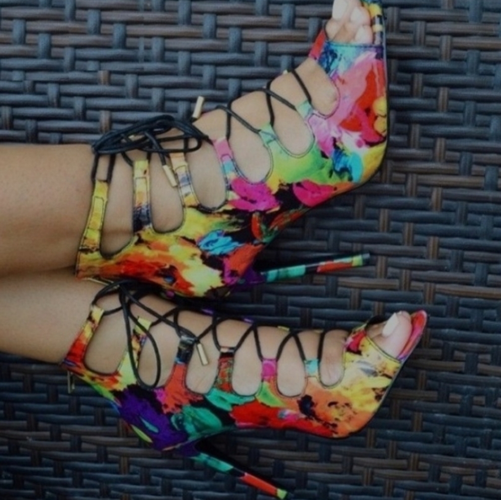 SUPER SEXY STEVE MADDEN HEELS